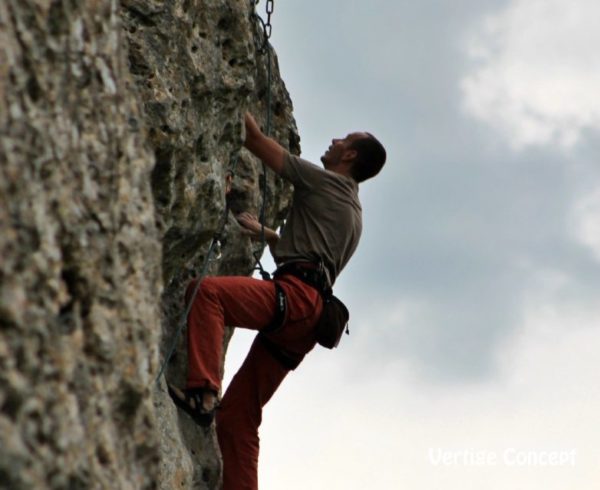 Stage escalade Marne avec un moniteur