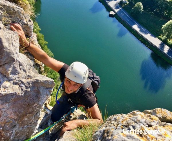 Stage escalade et nuit sur portaledges sur les falaises de Freyr