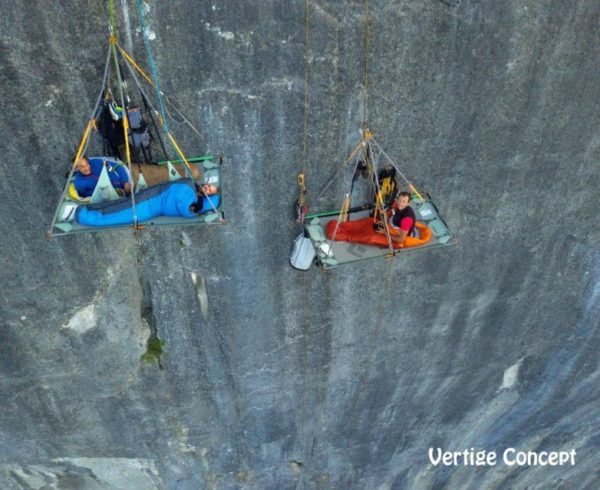 Stage escalade et nuit sur portaledges sur les falaises de Freyr