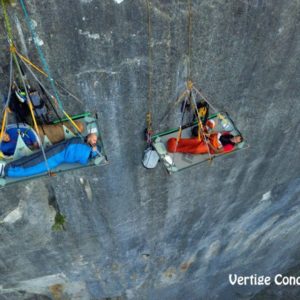 Stage escalade et nuit sur portaledges sur les falaises de Freyr