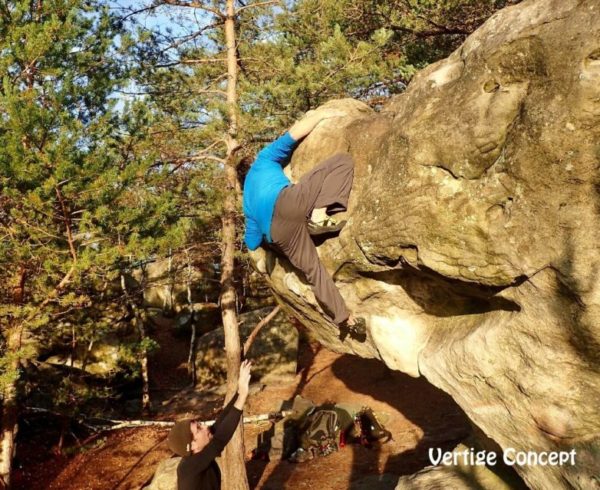 Stage escalade à Fontainebleau : progresser techniquement avec un moniteur