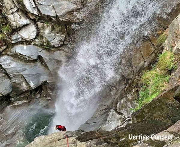 Stage canyoning dans le Tessin Suisse