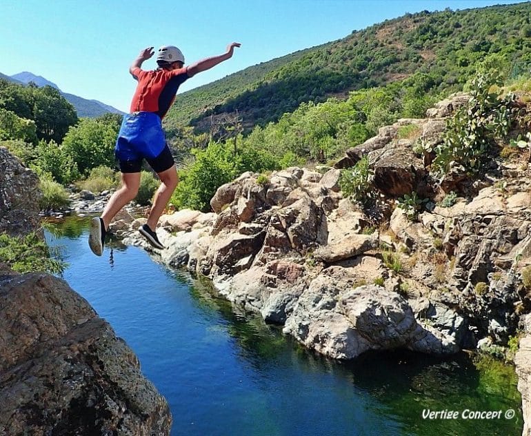 Canyoning initiation du Fango : une randonnée aquatique à Galéria près de Calvi en Corse du nord !