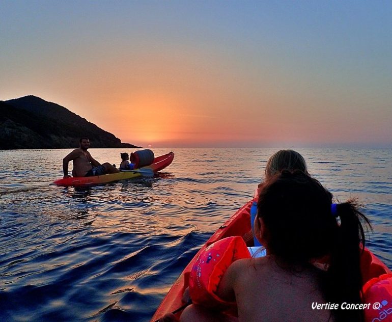 Kayak à Galéria près de Calvi en Corse du nord