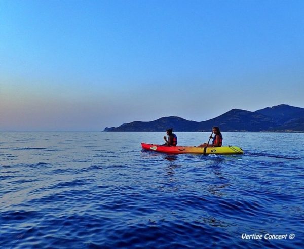 Kayak à Galéria près de Calvi en Corse du nord