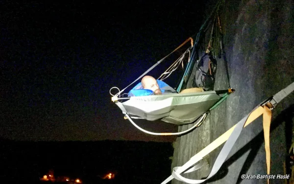 Dormir sur un portaledge