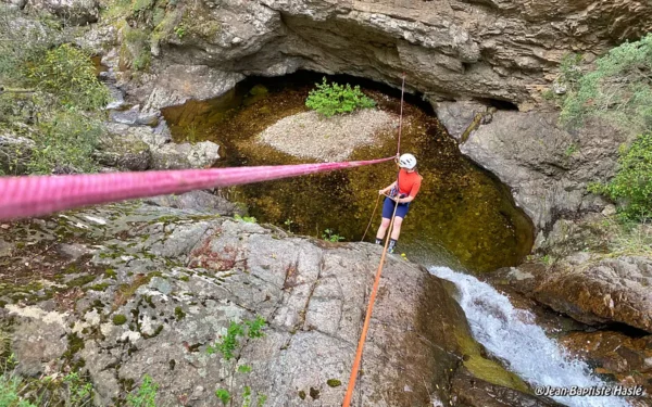 Descente en rappe guidé