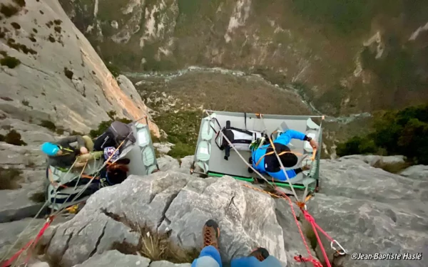 Dormir sur portaledge - Gorges du Verdon