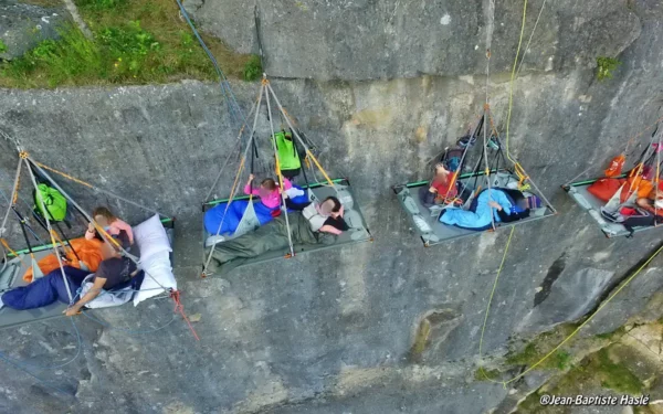 Bivouac suspendu aux falaises de Lérouville